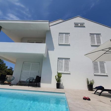 Haus Dalmatia With Heated Pool Lägenhet Bibinje Exteriör bild