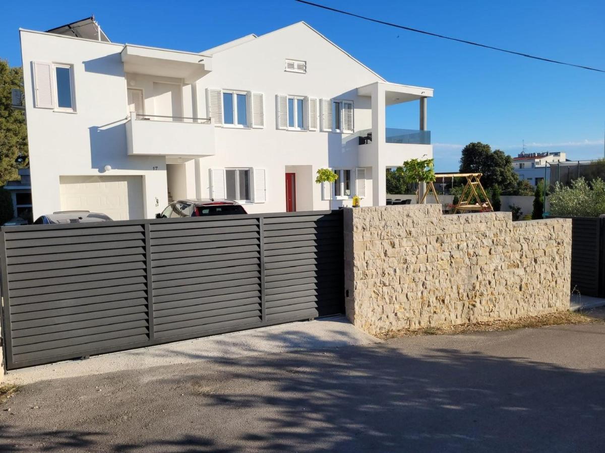 Haus Dalmatia With Heated Pool Lägenhet Bibinje Exteriör bild
