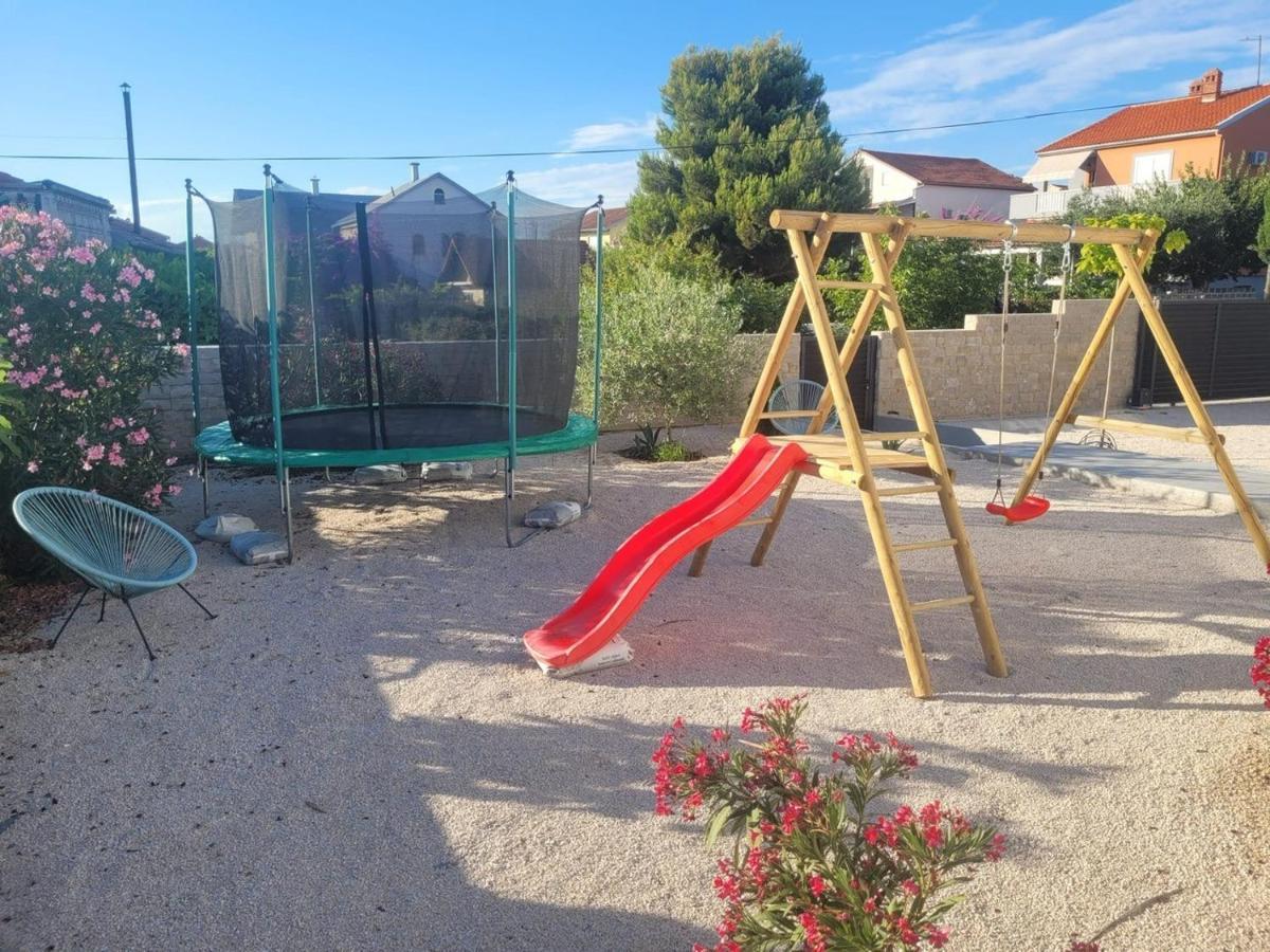 Haus Dalmatia With Heated Pool Lägenhet Bibinje Exteriör bild