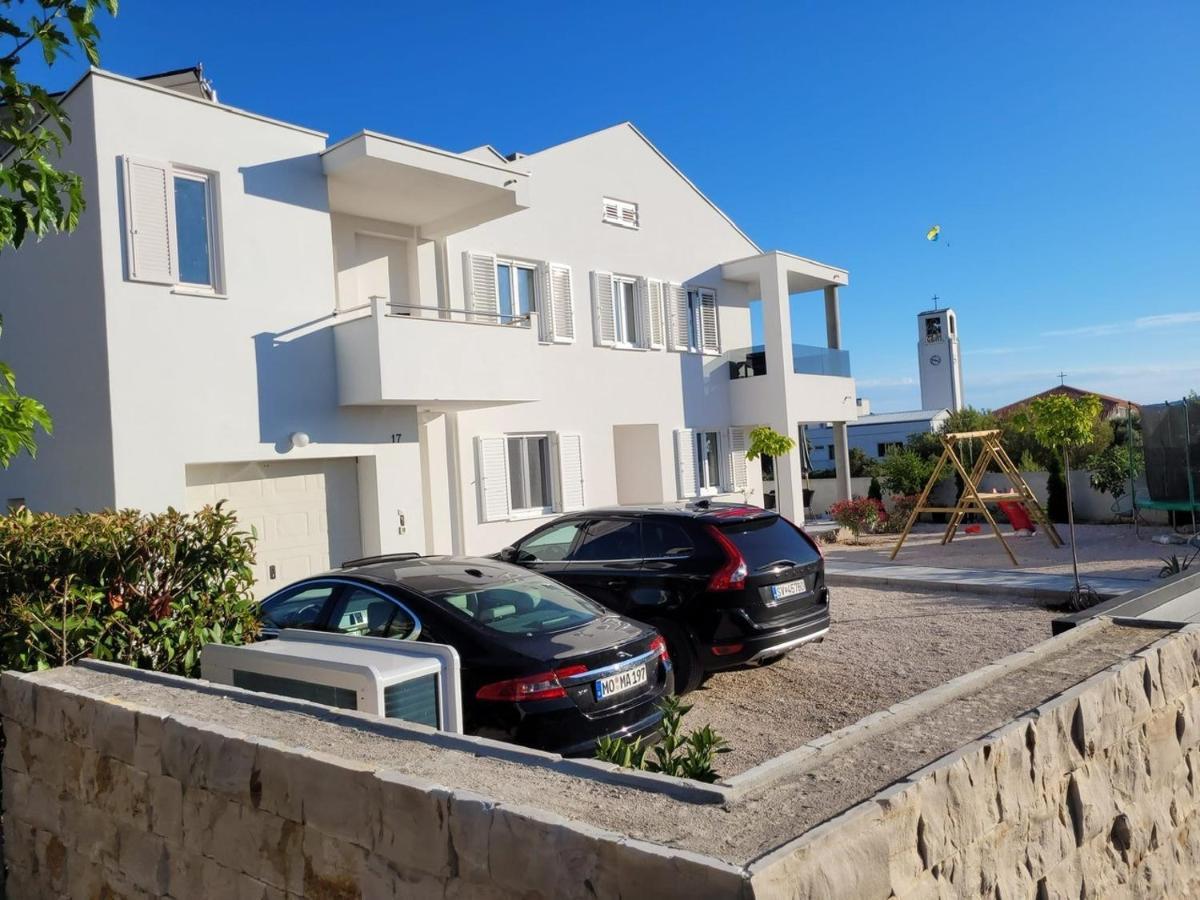 Haus Dalmatia With Heated Pool Lägenhet Bibinje Exteriör bild