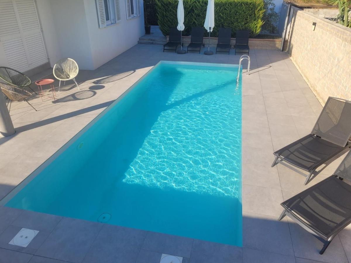 Haus Dalmatia With Heated Pool Lägenhet Bibinje Exteriör bild