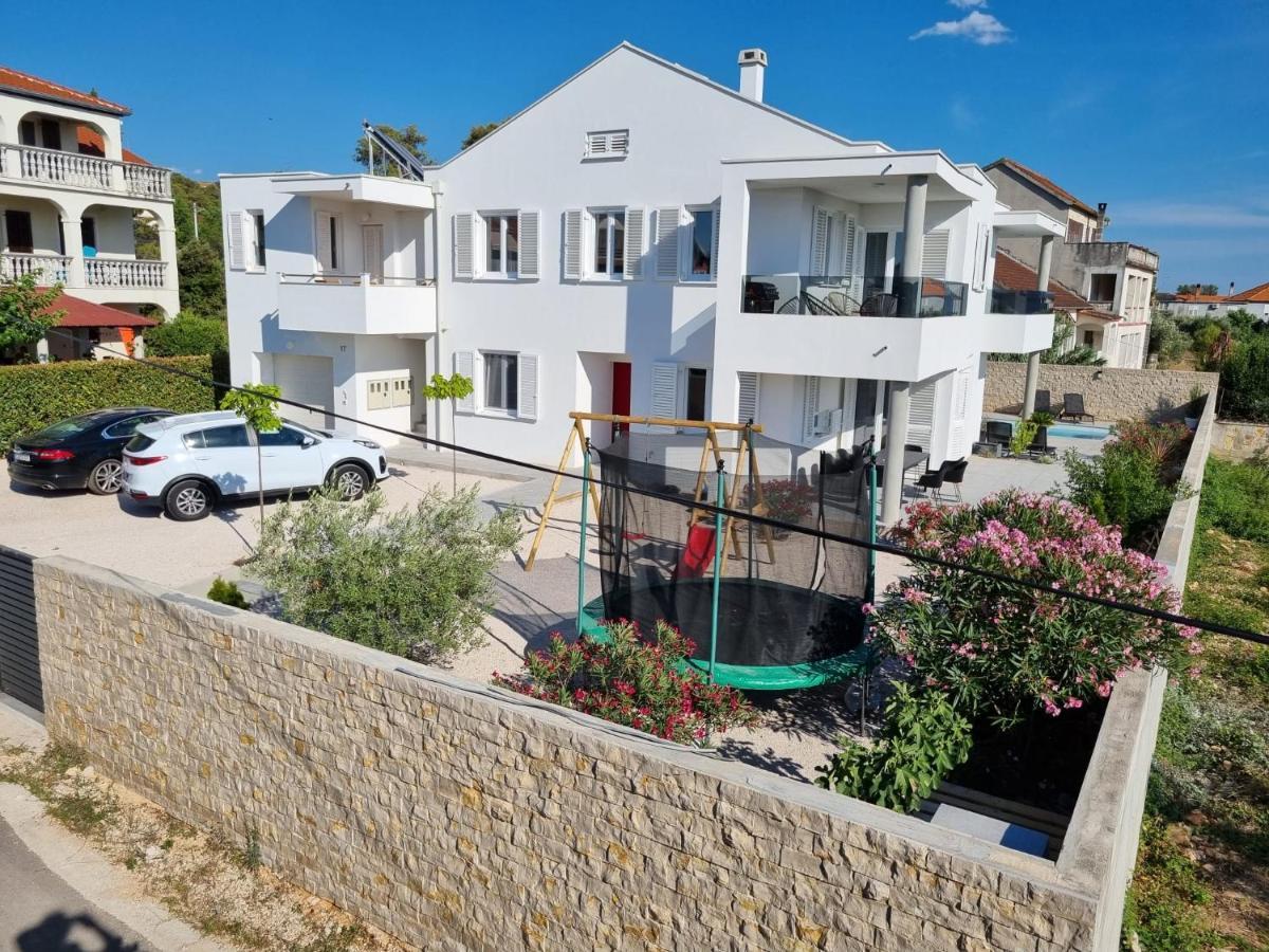 Haus Dalmatia With Heated Pool Lägenhet Bibinje Exteriör bild