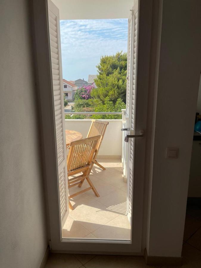 Haus Dalmatia With Heated Pool Lägenhet Bibinje Exteriör bild