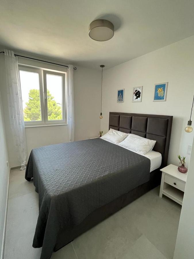 Haus Dalmatia With Heated Pool Lägenhet Bibinje Exteriör bild