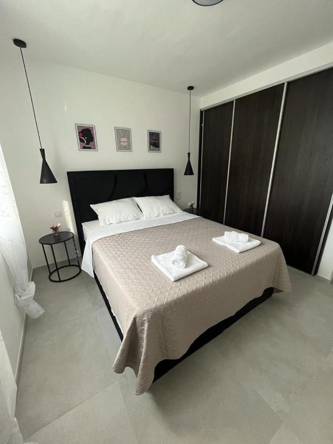 Haus Dalmatia With Heated Pool Lägenhet Bibinje Exteriör bild