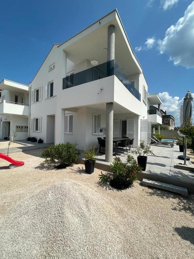 Haus Dalmatia With Heated Pool Lägenhet Bibinje Exteriör bild