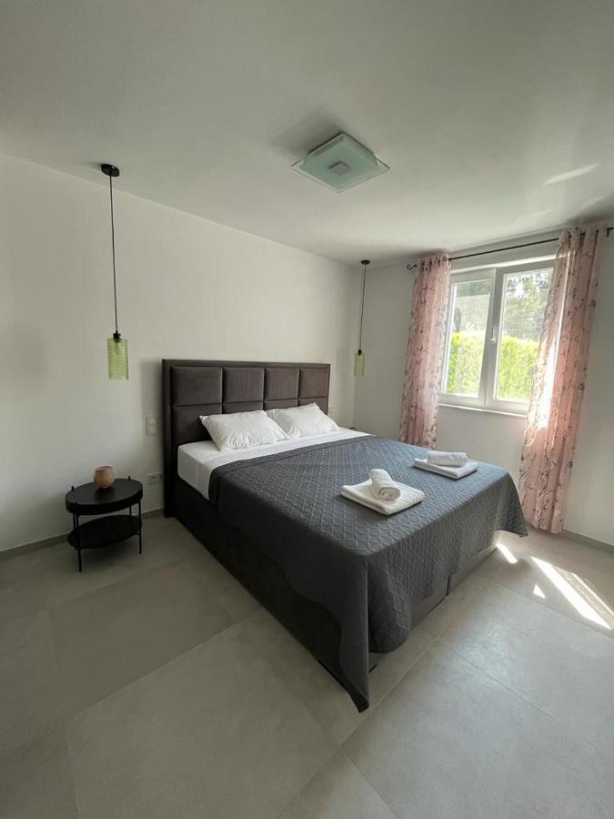 Haus Dalmatia With Heated Pool Lägenhet Bibinje Exteriör bild