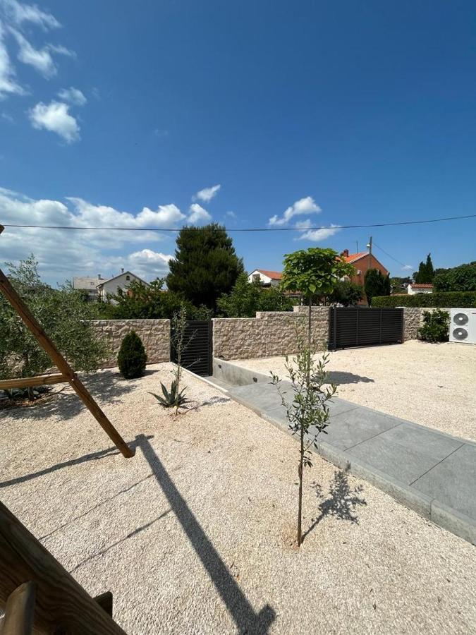Haus Dalmatia With Heated Pool Lägenhet Bibinje Exteriör bild