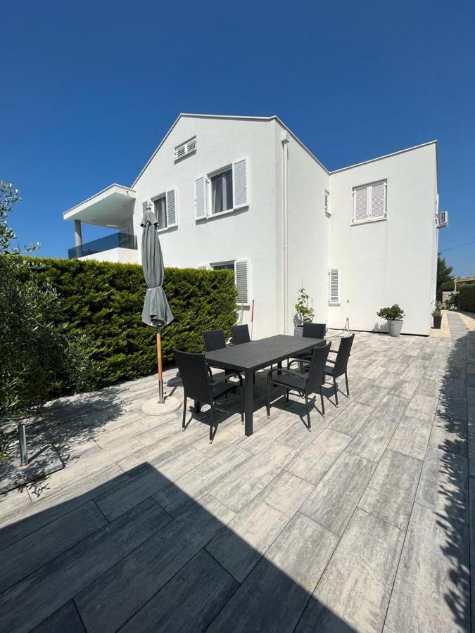 Haus Dalmatia With Heated Pool Lägenhet Bibinje Exteriör bild