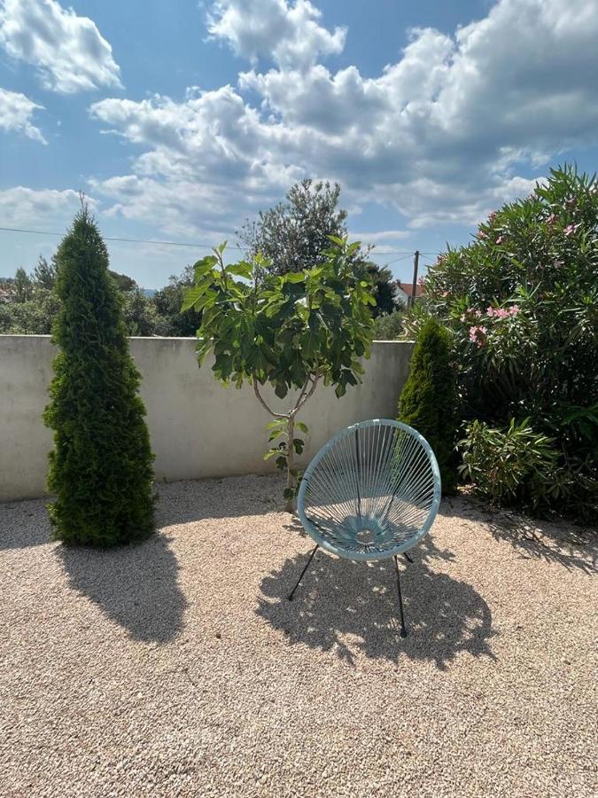 Haus Dalmatia With Heated Pool Lägenhet Bibinje Exteriör bild