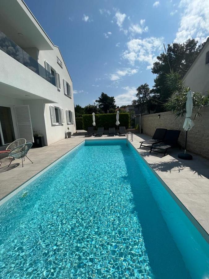 Haus Dalmatia With Heated Pool Lägenhet Bibinje Exteriör bild